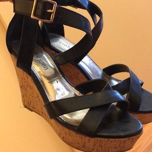 Black strappy wedges size 7